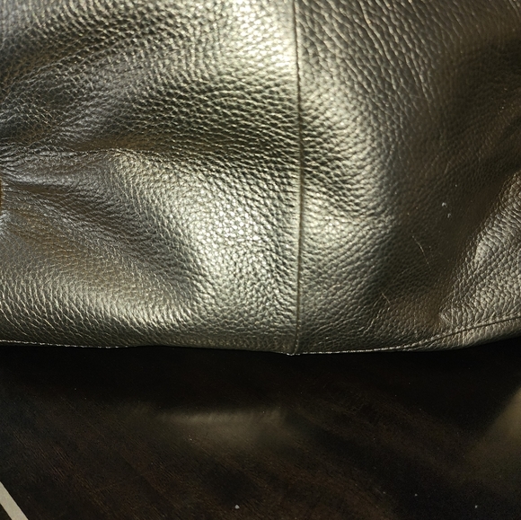 Tommy Hilfiger Turnlock Pebble Leather Colorblock Convertible Top Handle - Picture 9 of 14